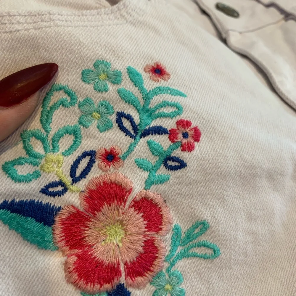 Girls shorts - Picture 4 of 8